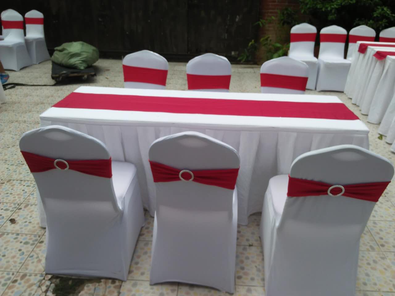 一站式解决方案 广州鸿粤展览服务有限公司的专业会议与展览桌椅租赁服务